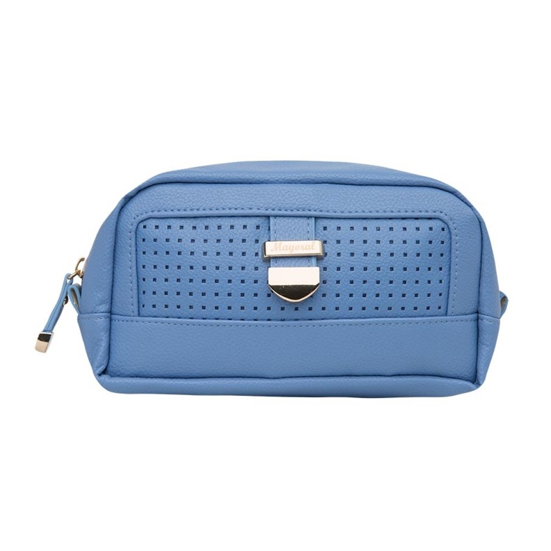 NECESSAIRE