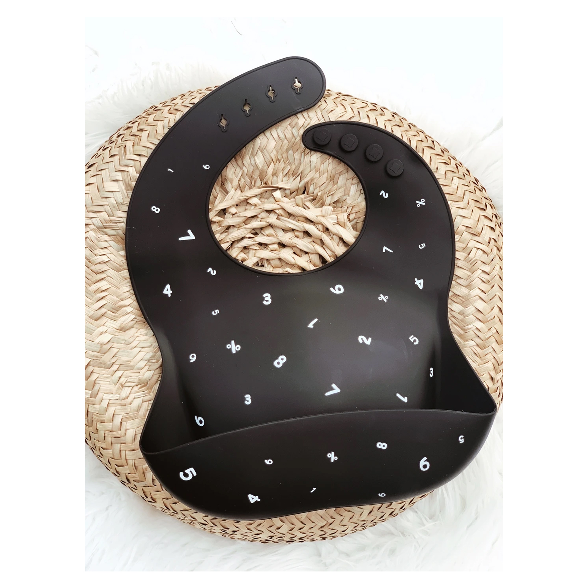 BABETE DE SILICONE BLACK NUMBERS