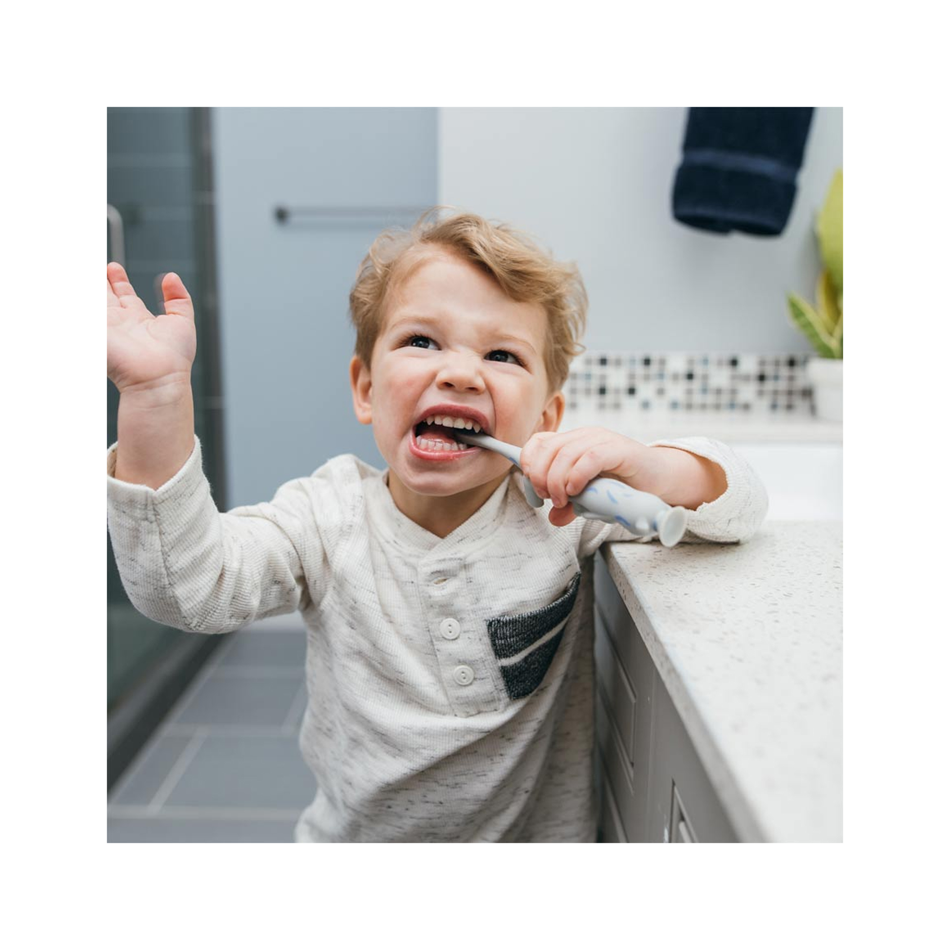 ESCOVA DE DENTES 1-4 ANOS LONTRA