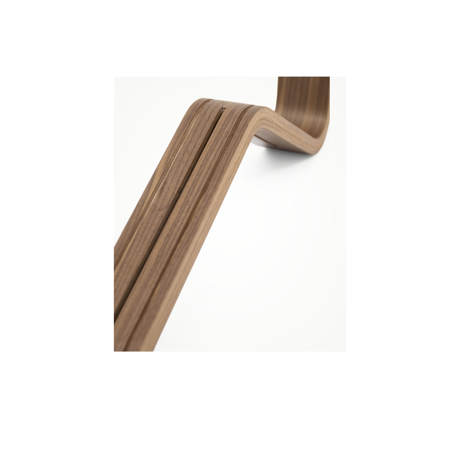 CADEIRA DE PAPA NOMI WALNUT