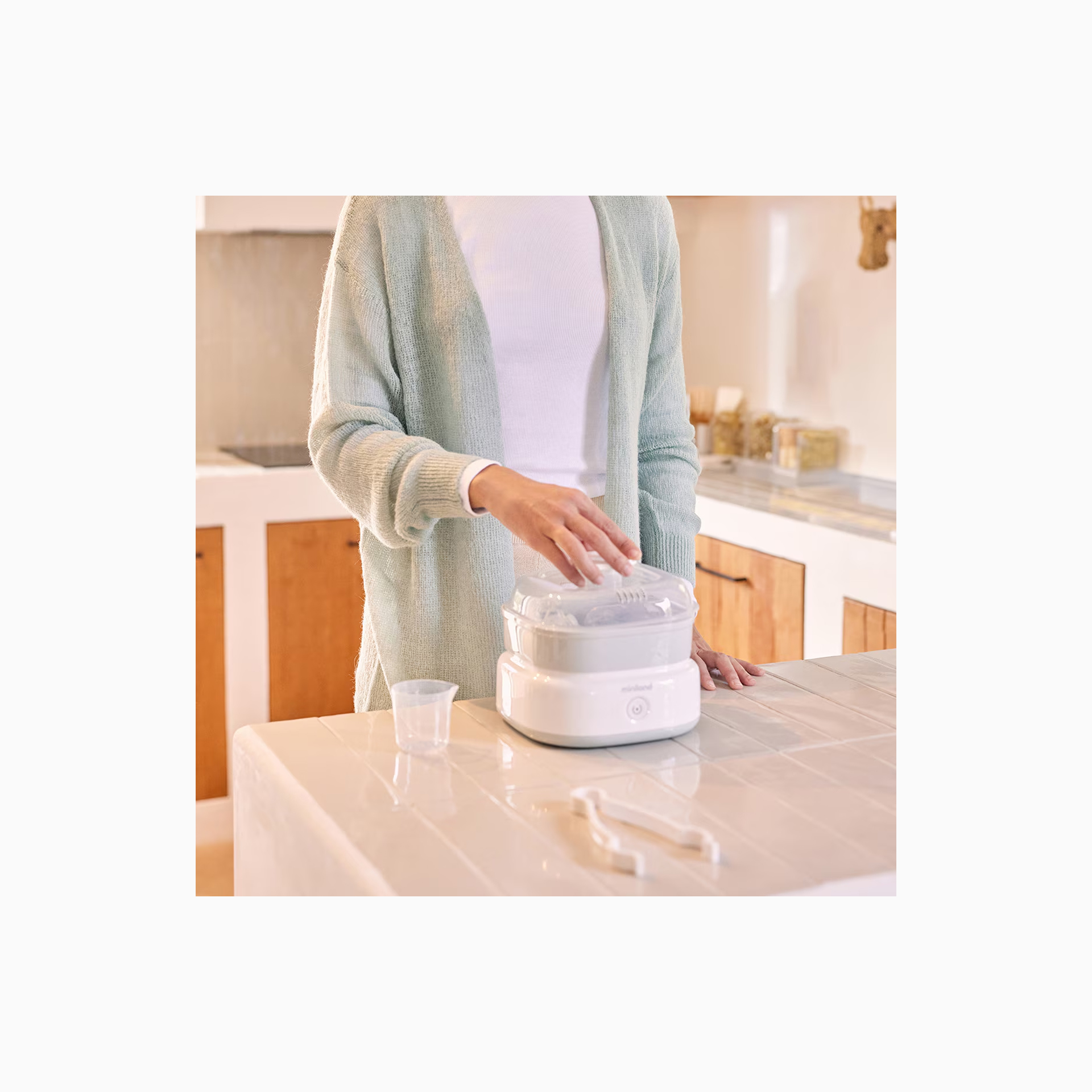 ESTERILIZADOR MINI STEAMY