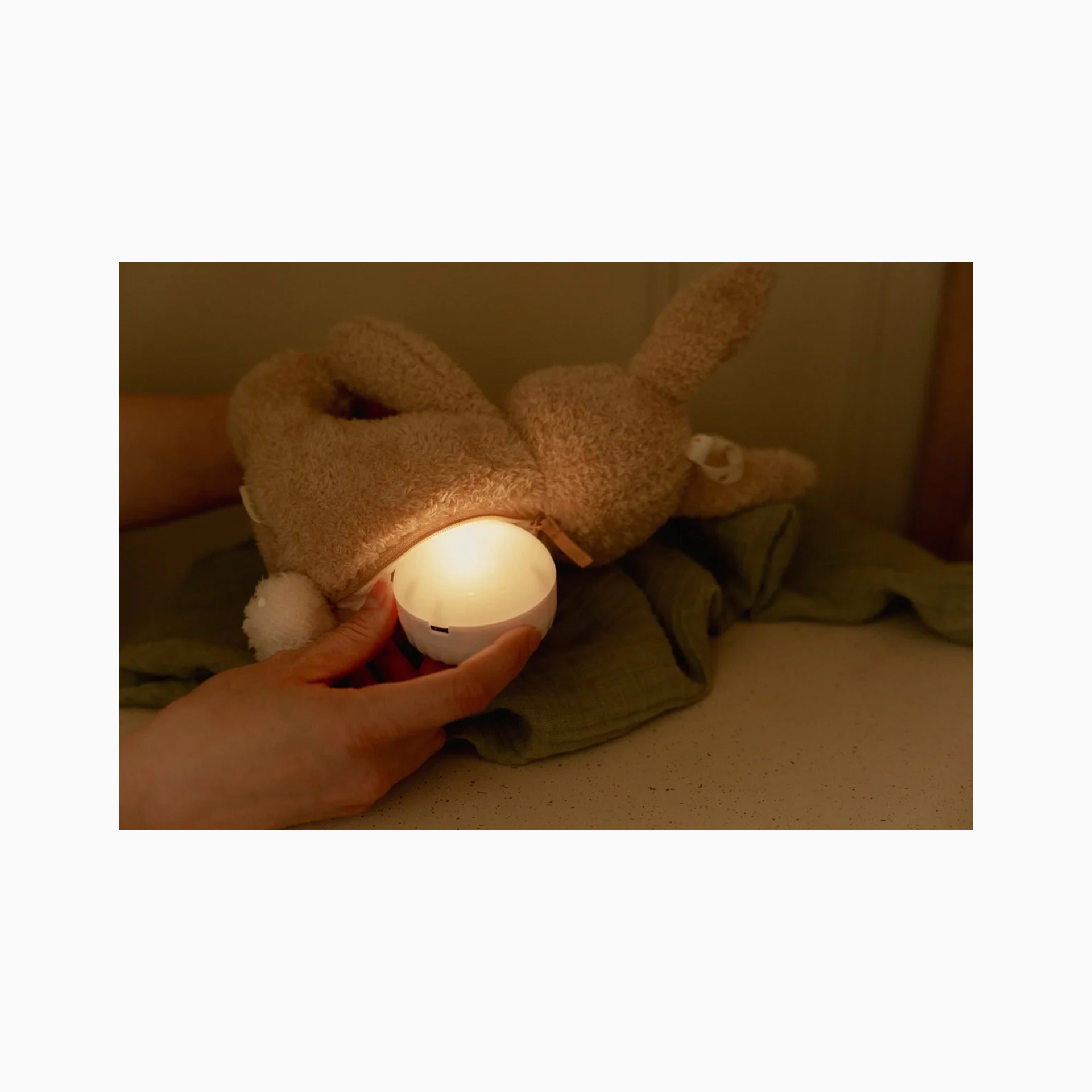CUDDLE BUNNY LIGHT & SOUND